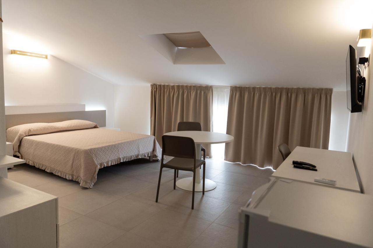 Hotel Il Colle Ferentino Esterno foto